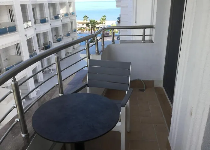 Lägenhet Kk Fafa Golem (Tirana)